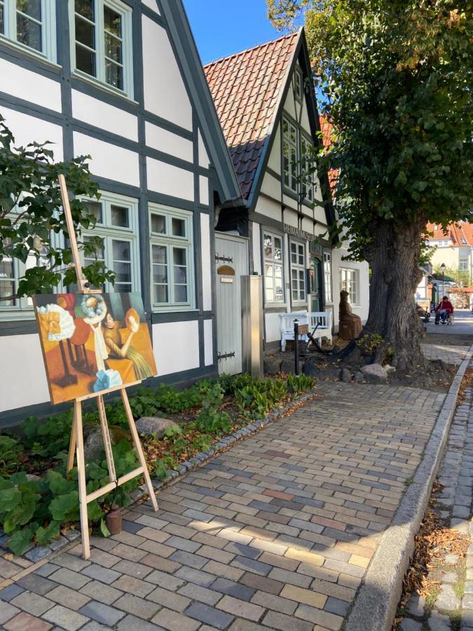 Birnbom Warnemünde Gasthof *